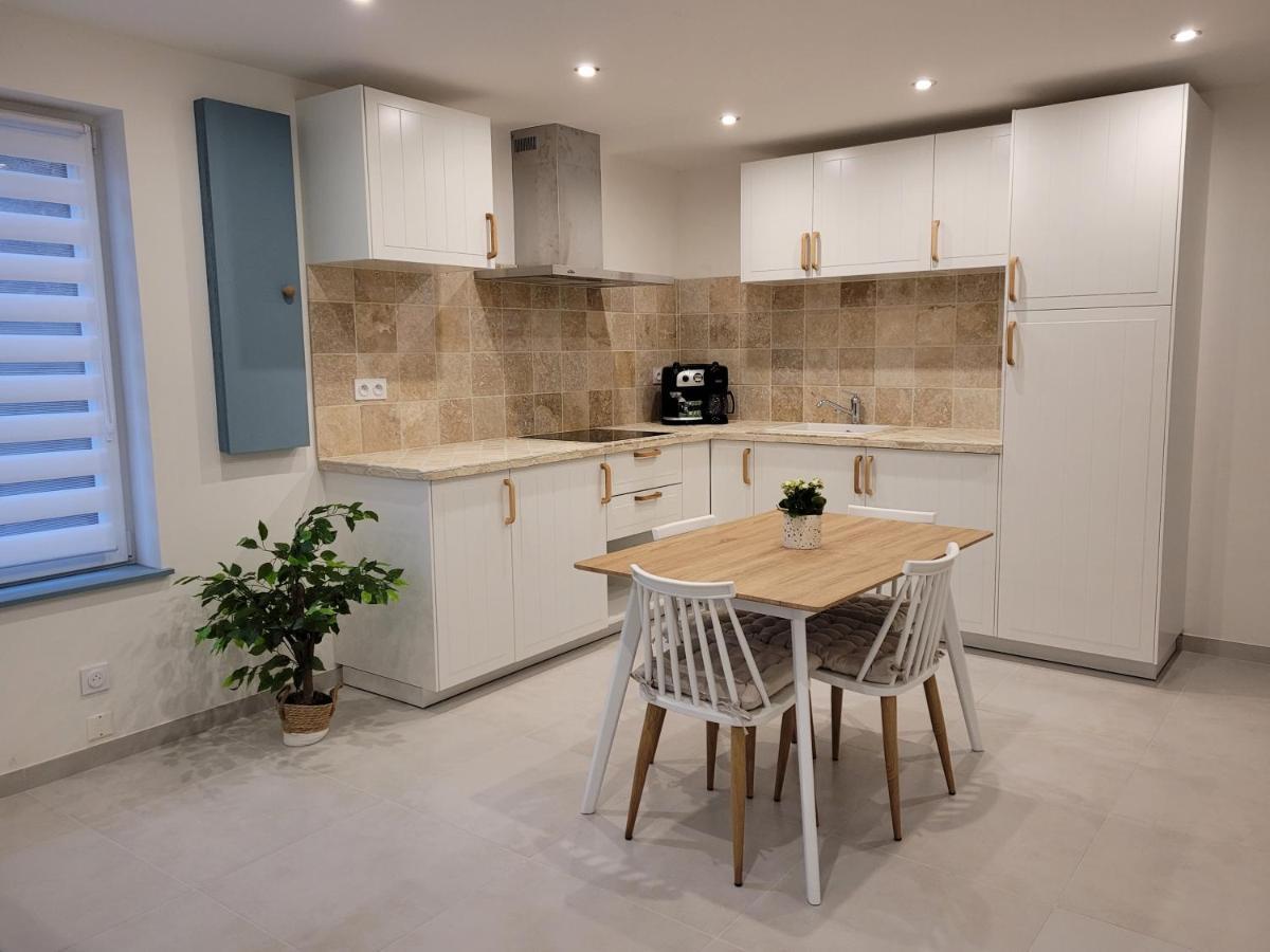 Il Vialetto, Appartement Capri, Spacieux, Tout Confort, Au Calme Jeumont Exterior foto