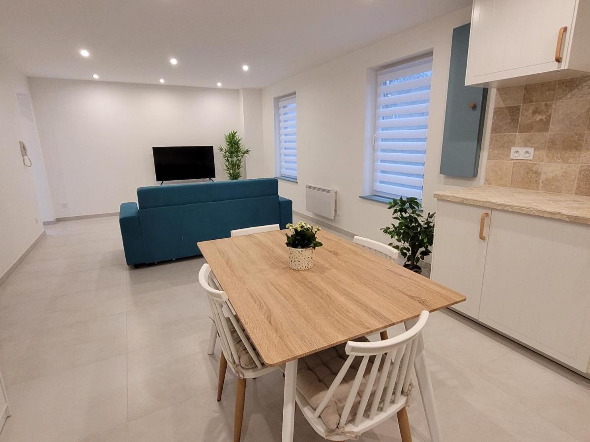 Il Vialetto, Appartement Capri, Spacieux, Tout Confort, Au Calme Jeumont Exterior foto